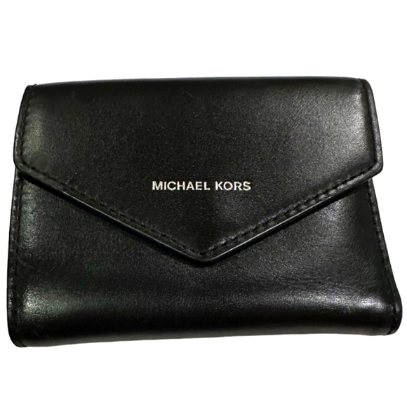 MICHAEL KORS BLAKELY WALLET EUC - Picture 1 of 6